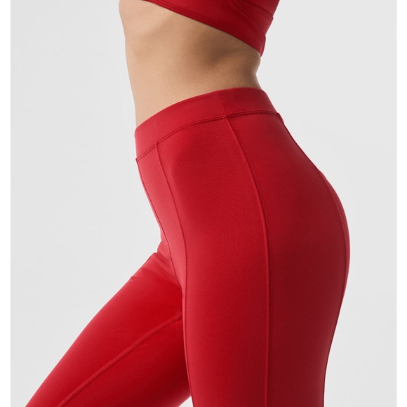 Alo Airbrush High-Waist Enso
Legging - Classic Red like new-size S - Picture 2 of 7
